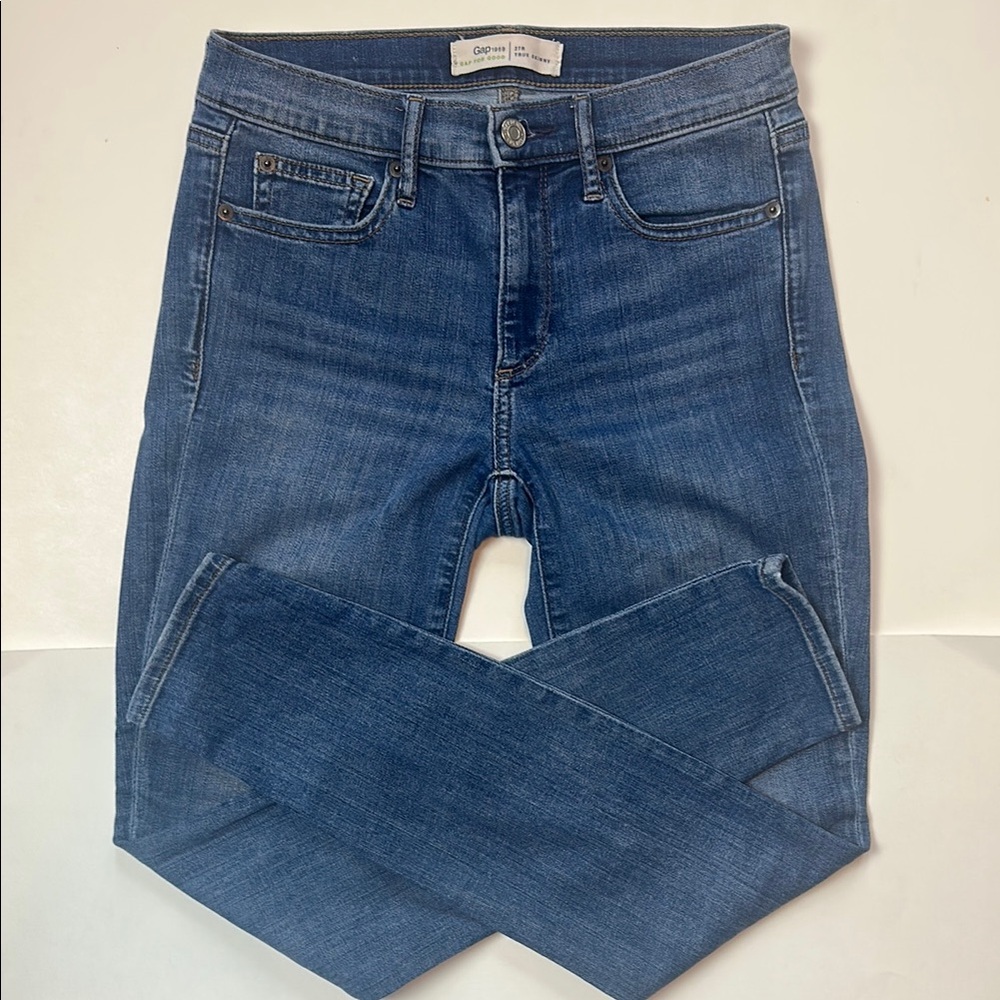 GAP True Skinny Jeans Size 27